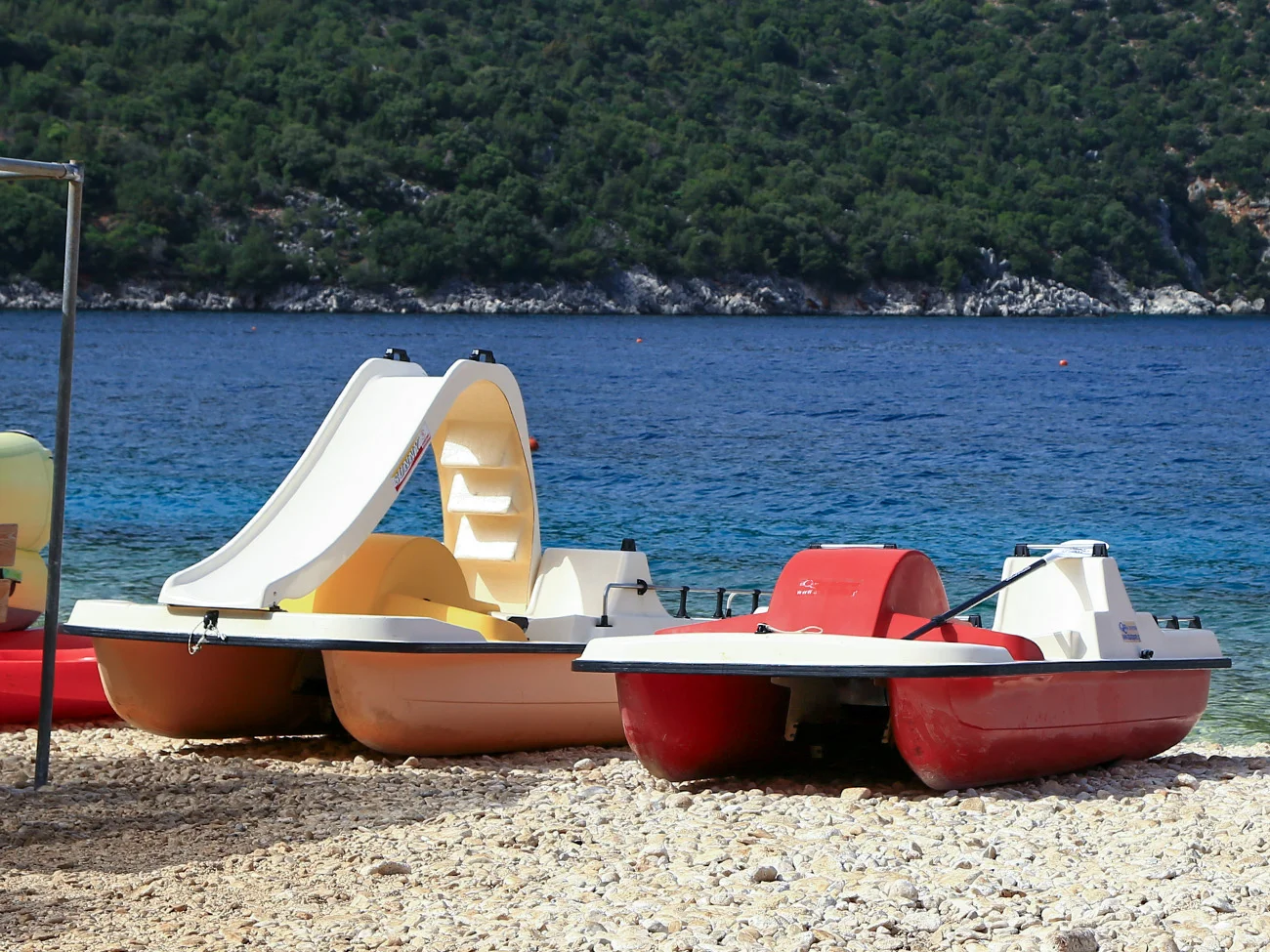 Watersports Kefalonia - Kefalonia watersports - Extreme Watersports Antisamos Beach Kefalonia